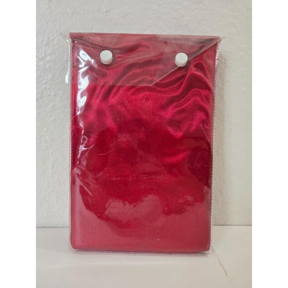 Madison Park Essentials Satin King Red Pillowcases Pair - Picture 3 of 3